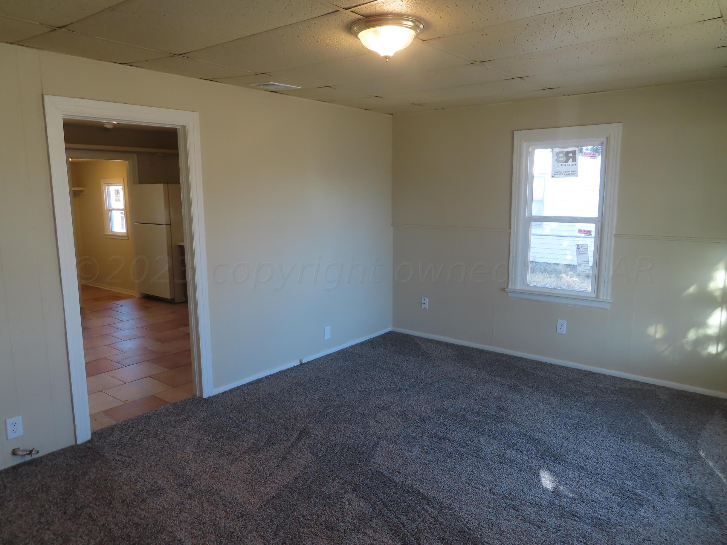 4014 South Hughes Street Amarillo, TX 79110 - Photo 3 of 12 IMG_2248