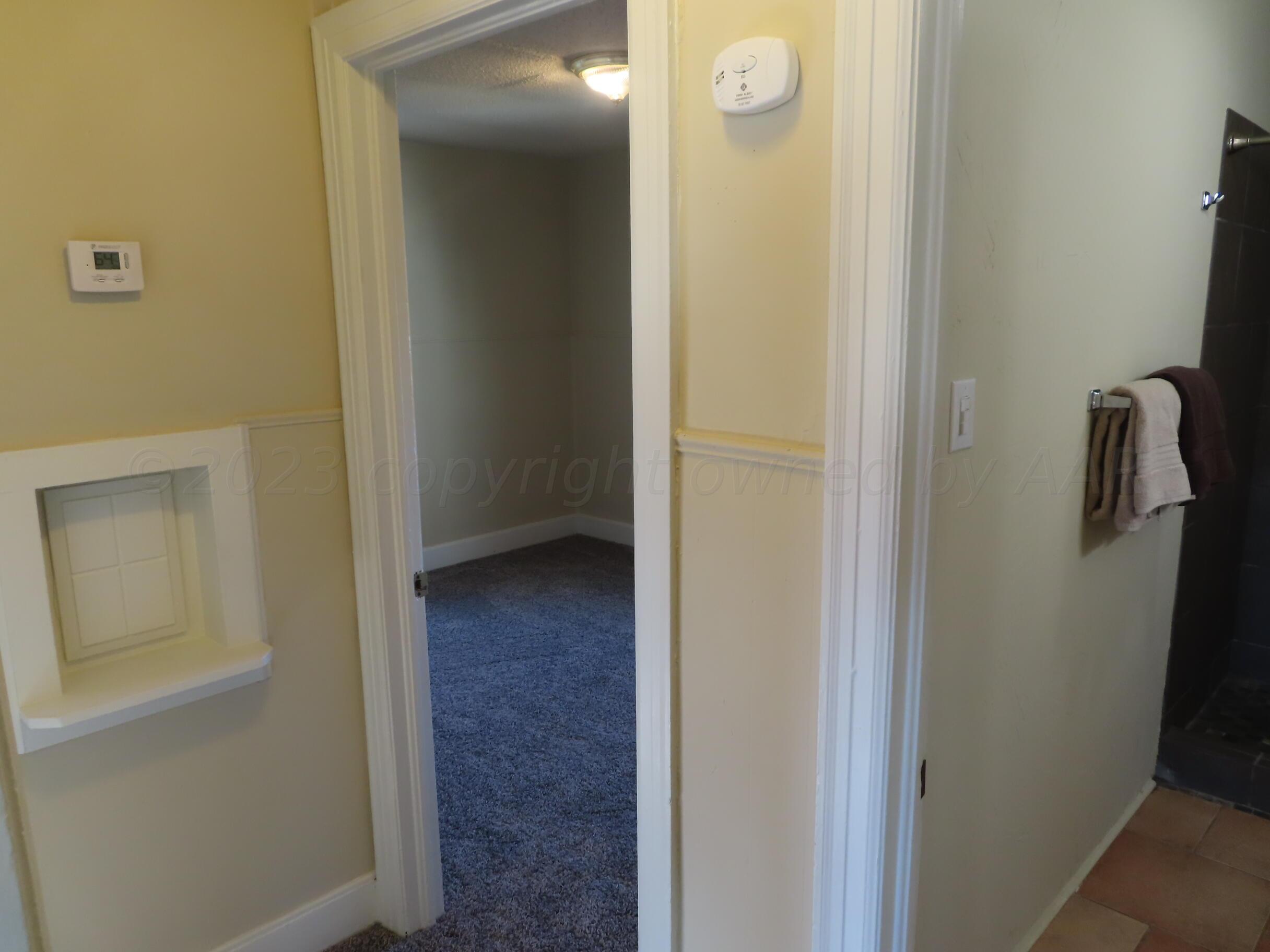 4014 South Hughes Street Amarillo, TX 79110 - Photo 8 of 12 IMG_2253