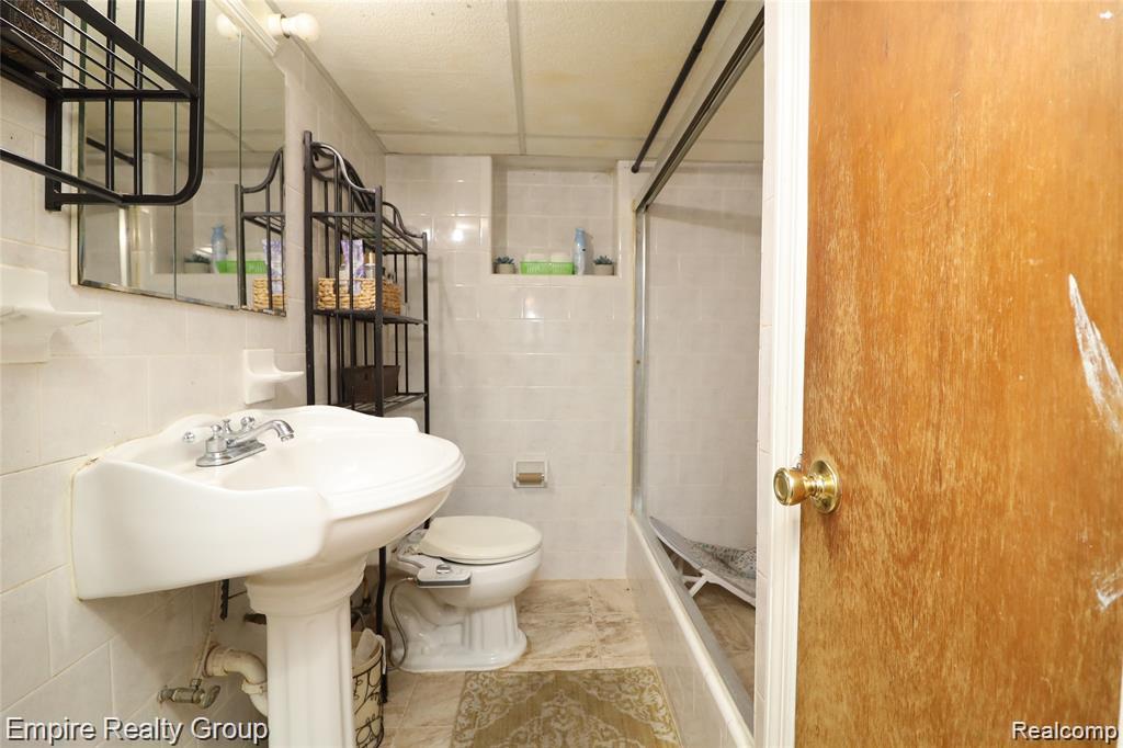 6932 Mead Street Dearborn, MI 48126 - Photo 46 of 53