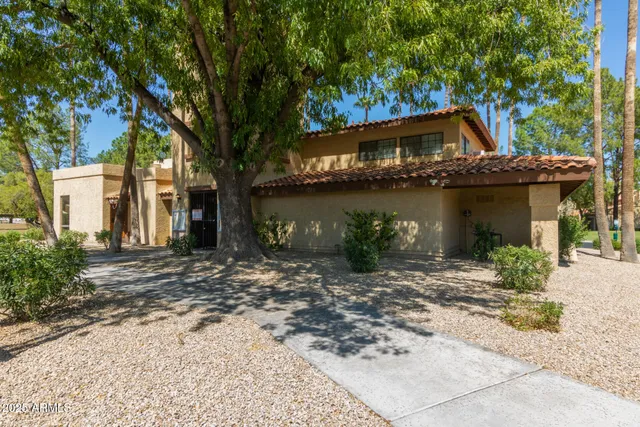 $265,000 | 8302 North 21st Drive, Unit L102, Phoenix, AZ 85021