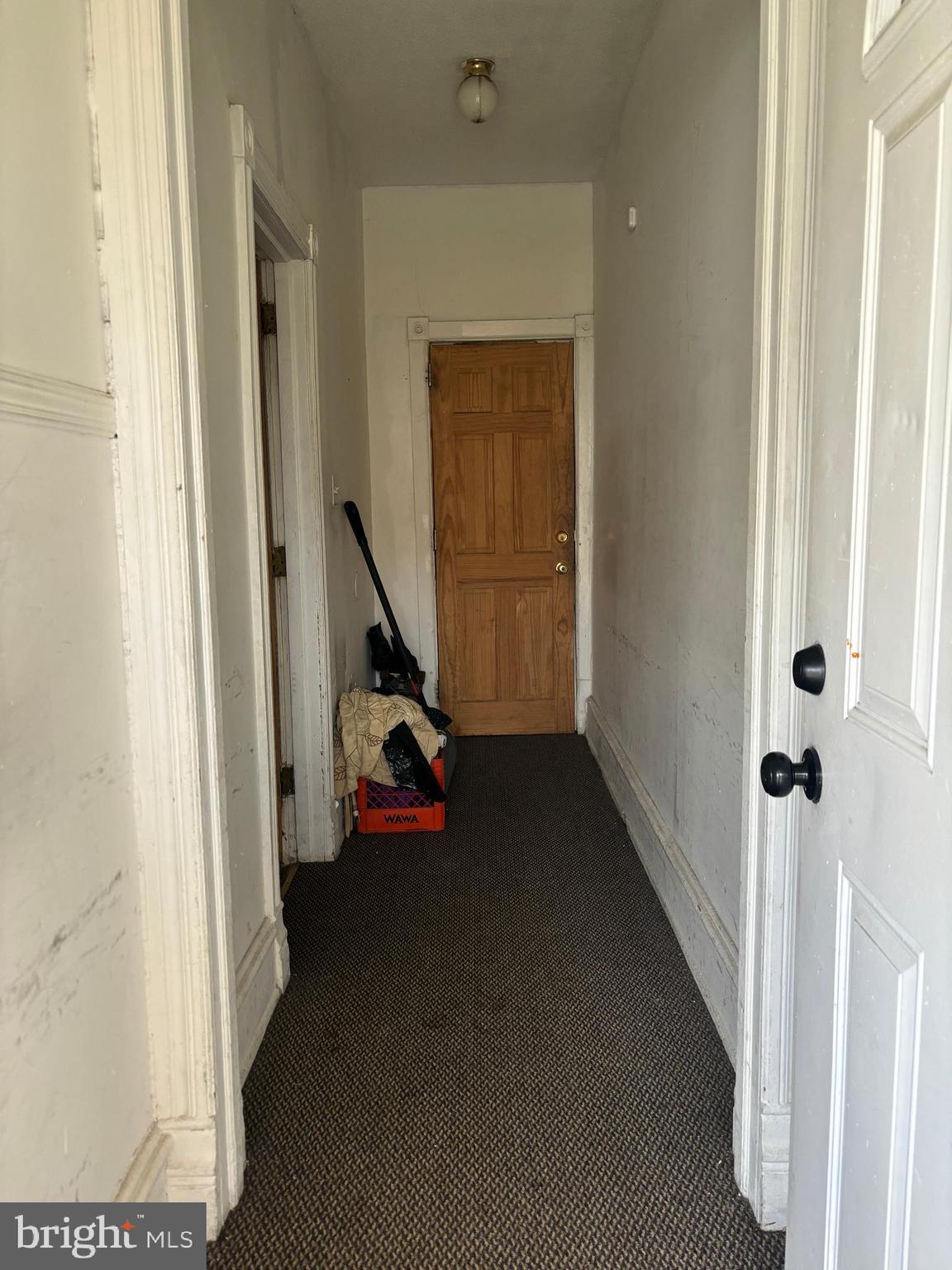 36 Chestnut Street Darby, PA 19023 - Photo 4 of 28 Entrance Hallway