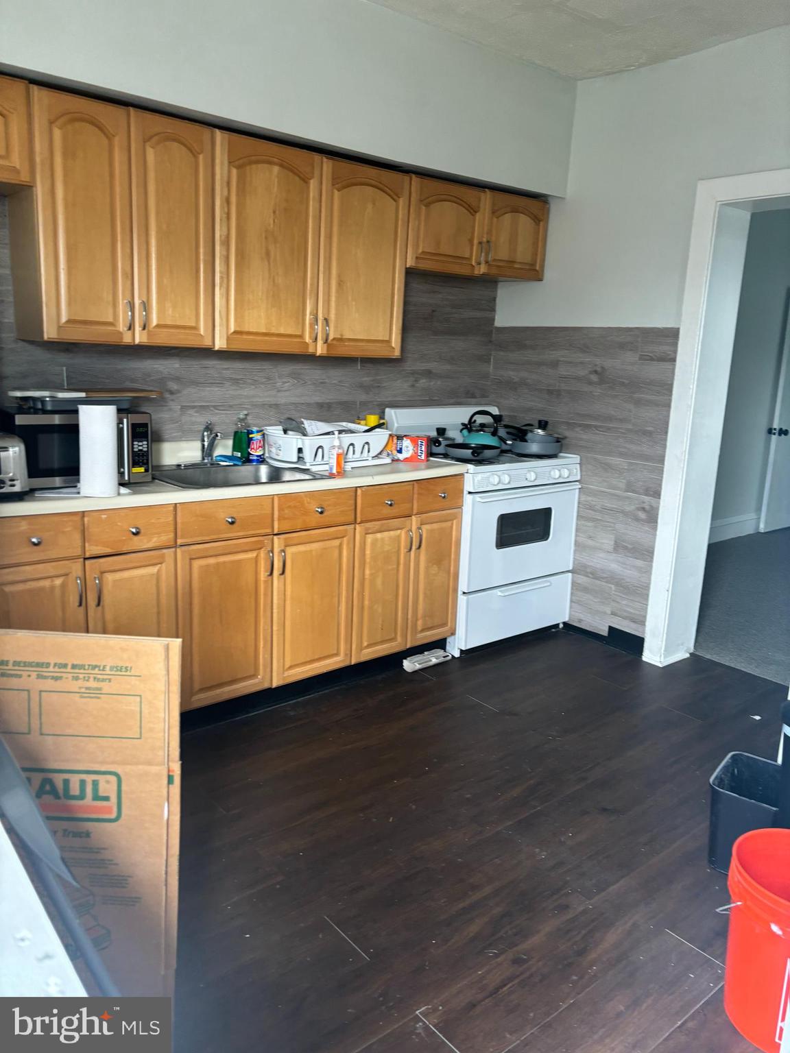 36 Chestnut Street Darby, PA 19023 - Photo 7 of 28 Unit 1 Kitchen