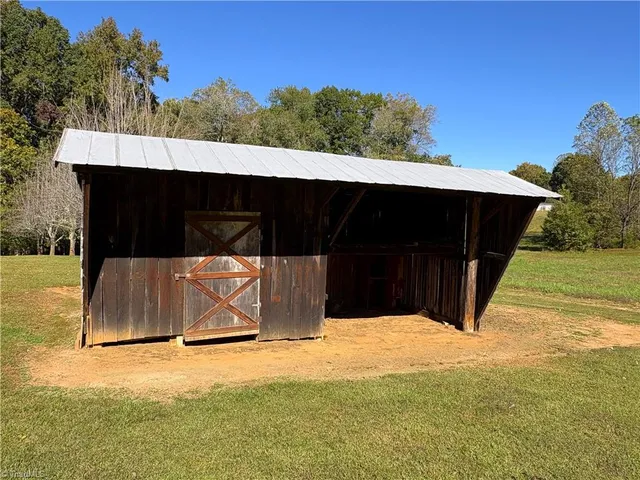 $569,500 | 613 Barker Road, Summerfield, NC 27358