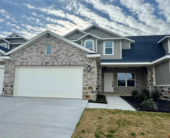 $2,295 | 4256 Clovis Street, Midlothian, TX 76065