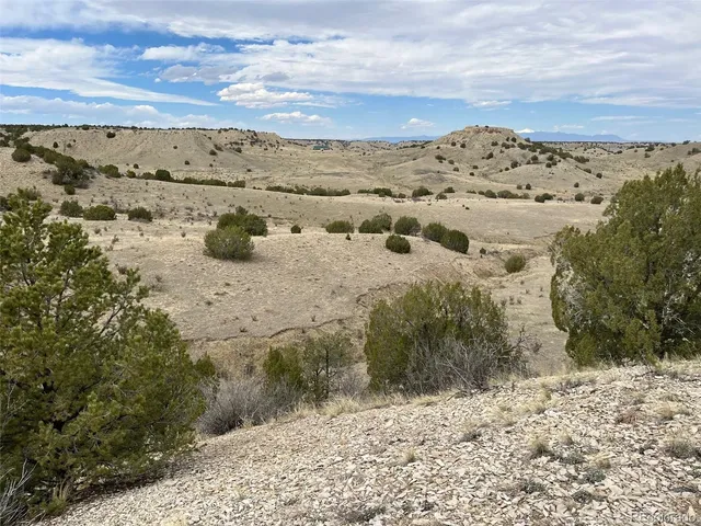 a view of a sky view