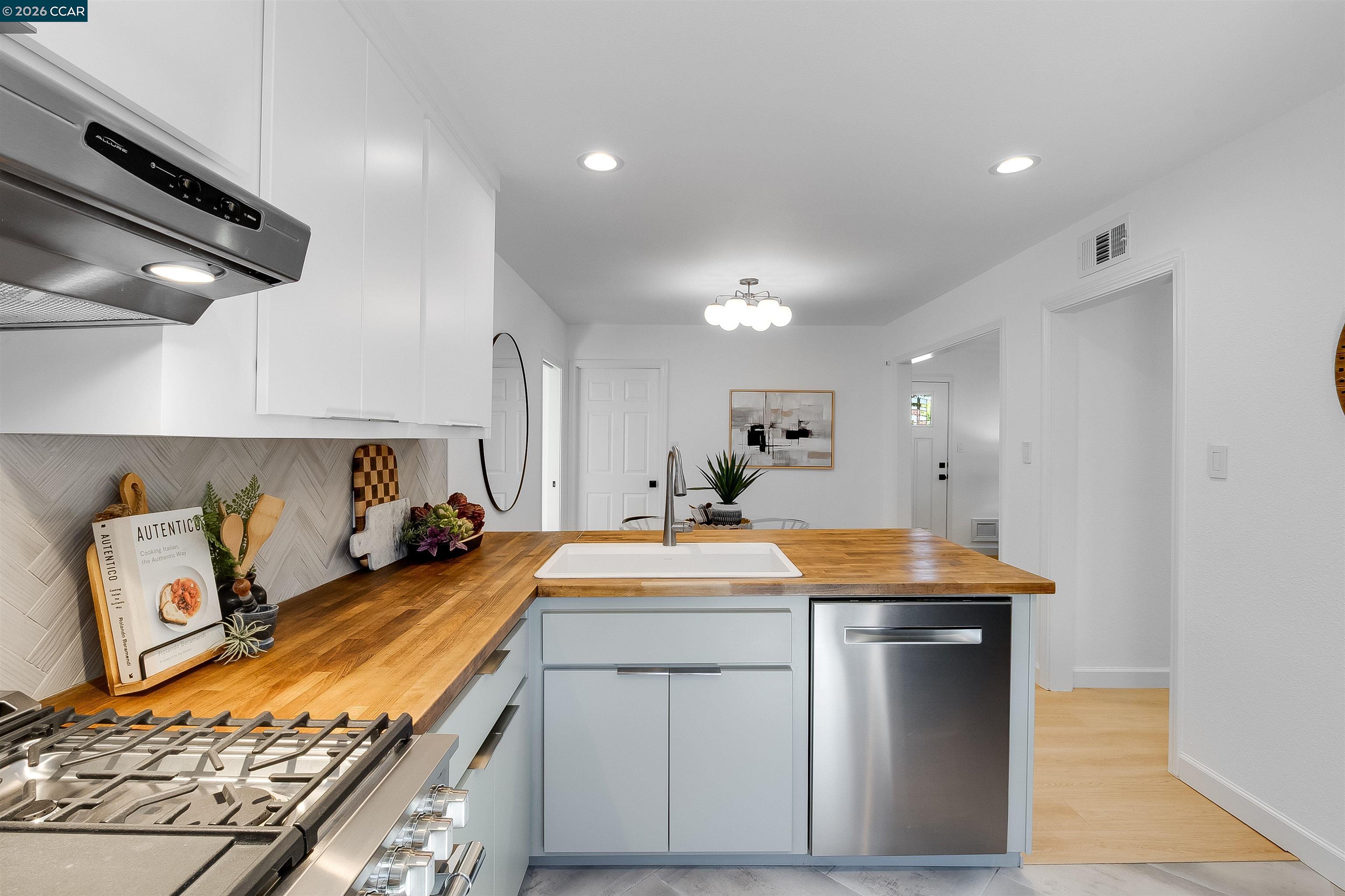 4330 Grammercy Lane Concord, CA 94521 - Photo 25 of 97