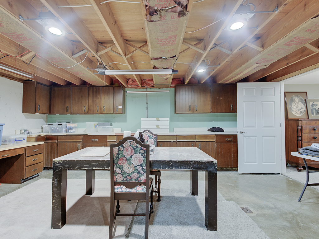 8086 Claridge Road Indianapolis, IN 46260 - Photo 54 of 60 Gallery Image 54