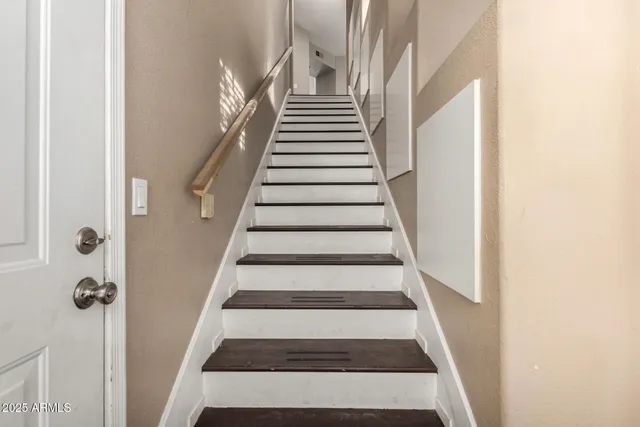 $2,000 | 3236 East Chandler Boulevard, Unit 2011, Phoenix, AZ 85048