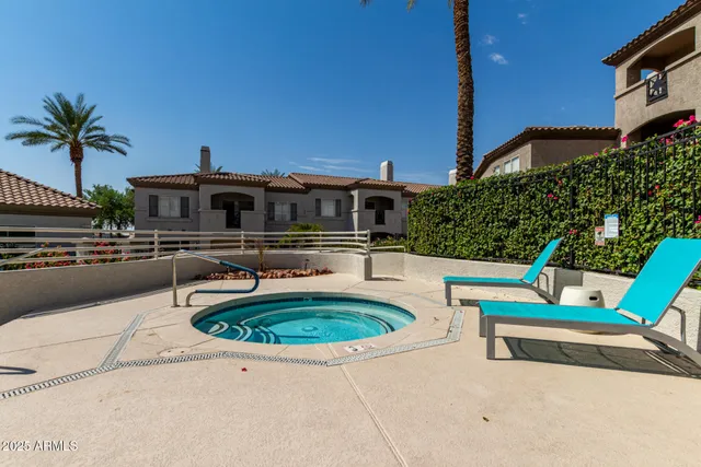 $2,000 | 3236 East Chandler Boulevard, Unit 2011, Phoenix, AZ 85048