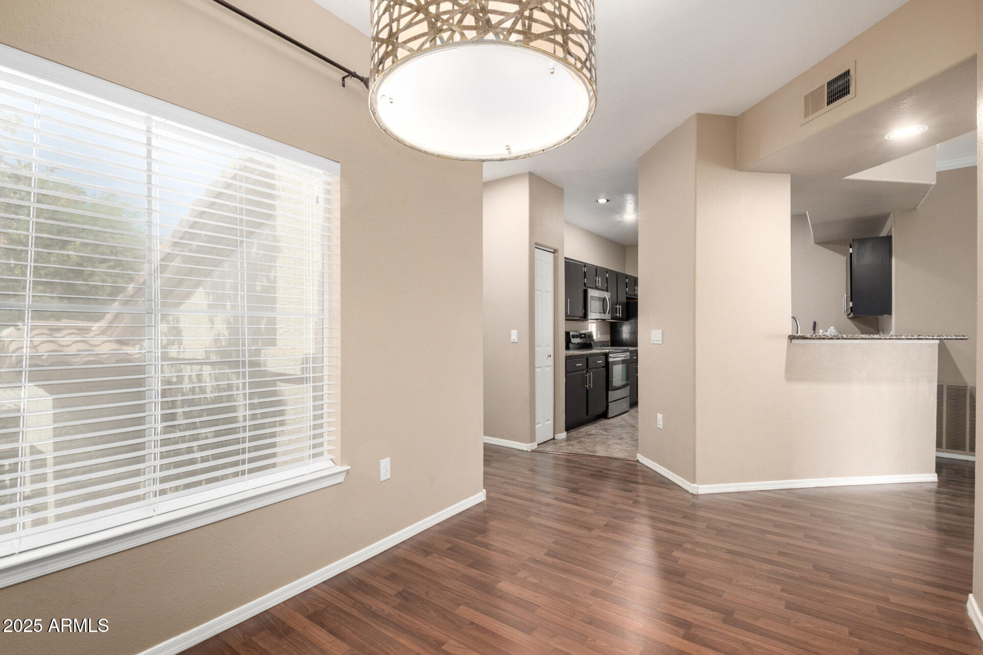 3236 East Chandler Boulevard, Unit 2011 Phoenix, AZ 85048 - Photo 6 of 30 10 Chandler 2011