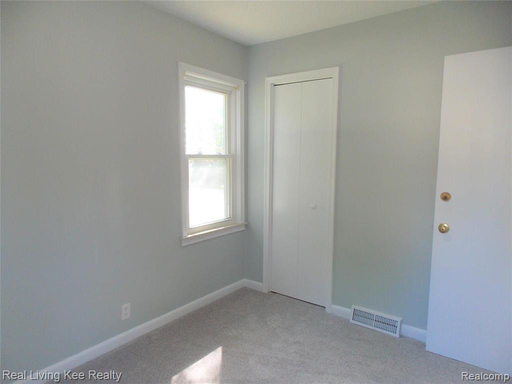 1857 Dawes Avenue Rochester Hills, MI 48307 - Photo 20 of 27