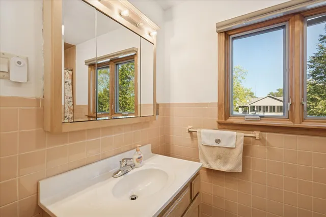 $999,900 | 1407 Shore Drive, New Buffalo, MI 49117