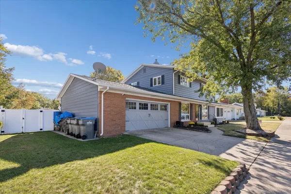 $998,400 | 1407 Shore Drive, New Buffalo, MI 49117