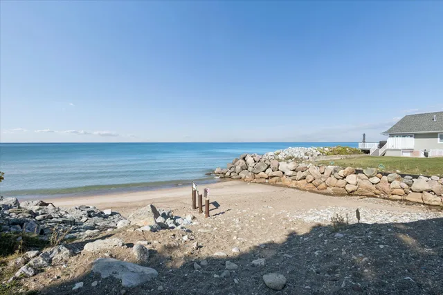 $999,900 | 1407 Shore Drive, New Buffalo, MI 49117