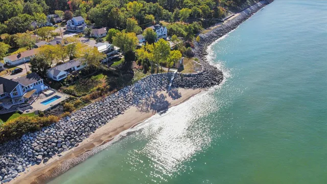 $999,900 | 1407 Shore Drive, New Buffalo, MI 49117