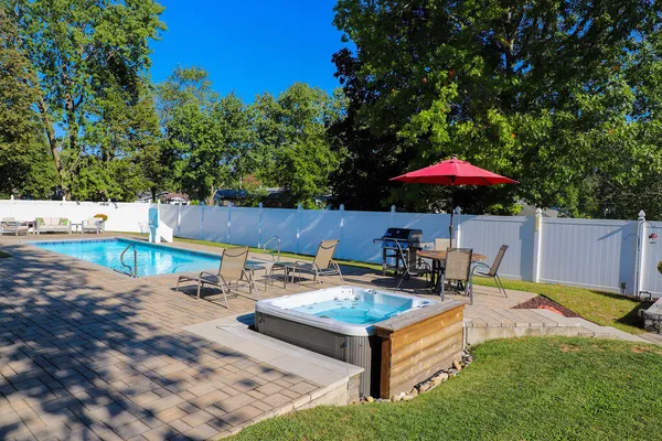 $998,400 | 1407 Shore Drive, New Buffalo, MI 49117