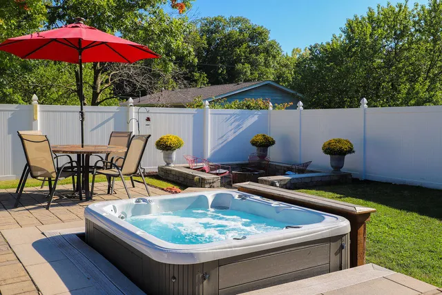 $999,900 | 1407 Shore Drive, New Buffalo, MI 49117