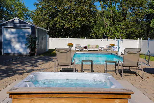 $999,900 | 1407 Shore Drive, New Buffalo, MI 49117