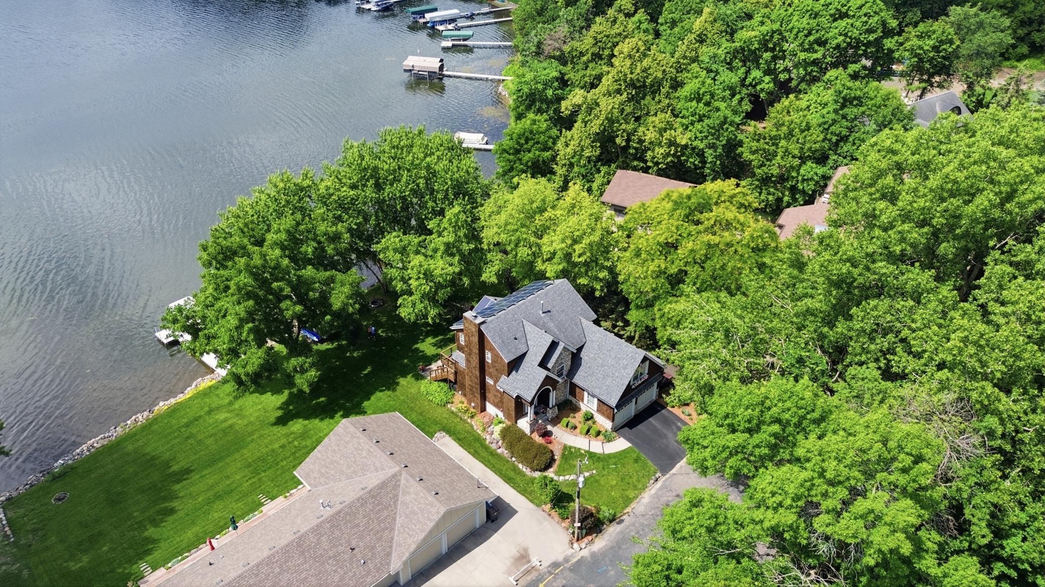 9247 Lake Riley Boulevard Chanhassen, MN 55317 - Photo 4 of 56