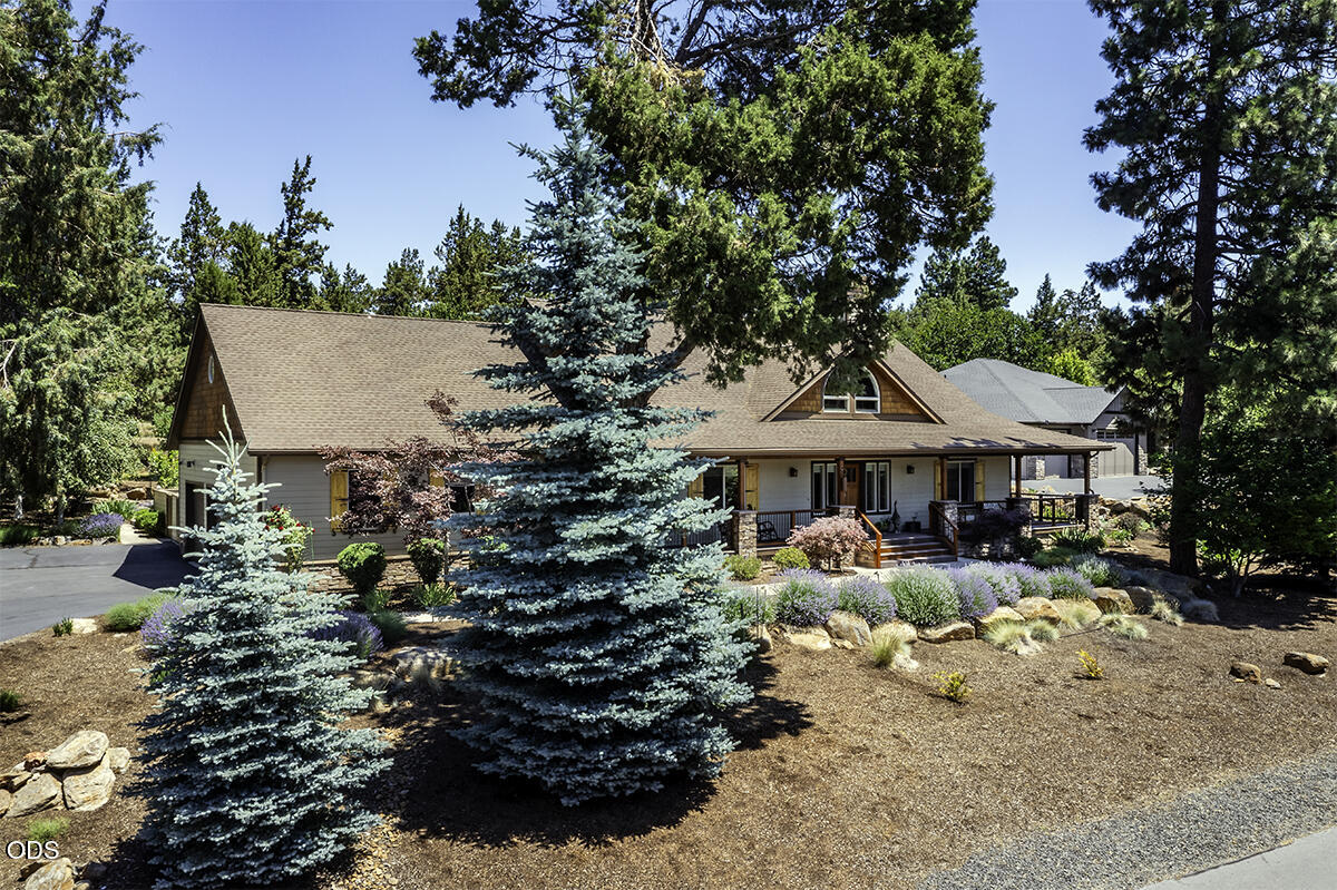 6243 Sanderling Road Klamath Falls, OR 97601 - Photo 3 of 43