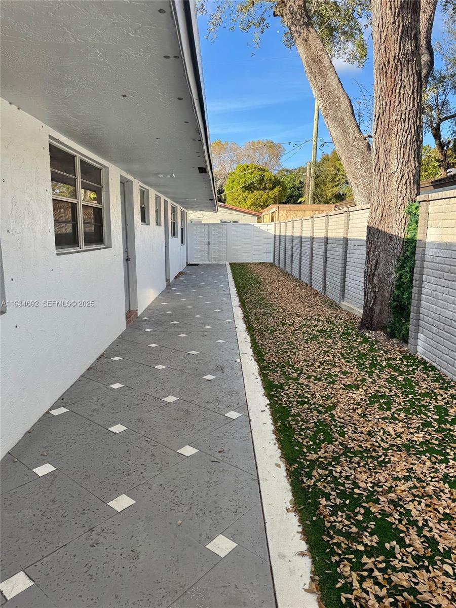 100 Southwest 9th Street, Unit B Hallandale Beach, FL 33009 - Photo 15 of 17 a view of a backyard