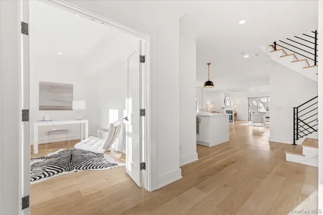 a picture of a bench in front of building