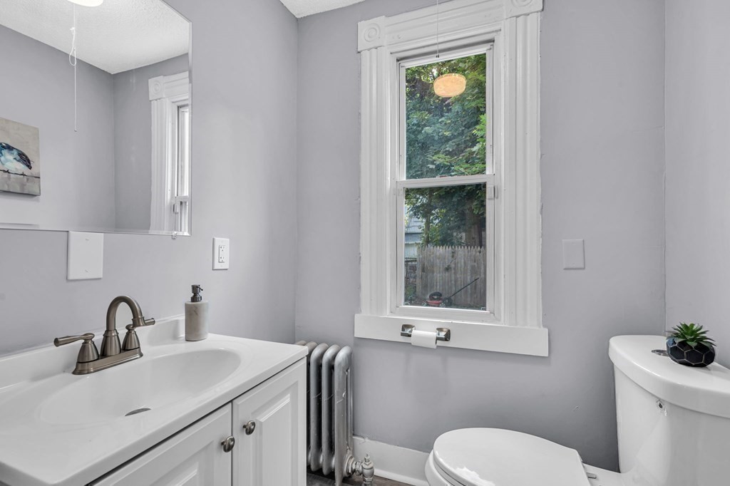 42 Melrose Street Springfield, MA 01109 - Photo 18 of 41 Gallery Image 18