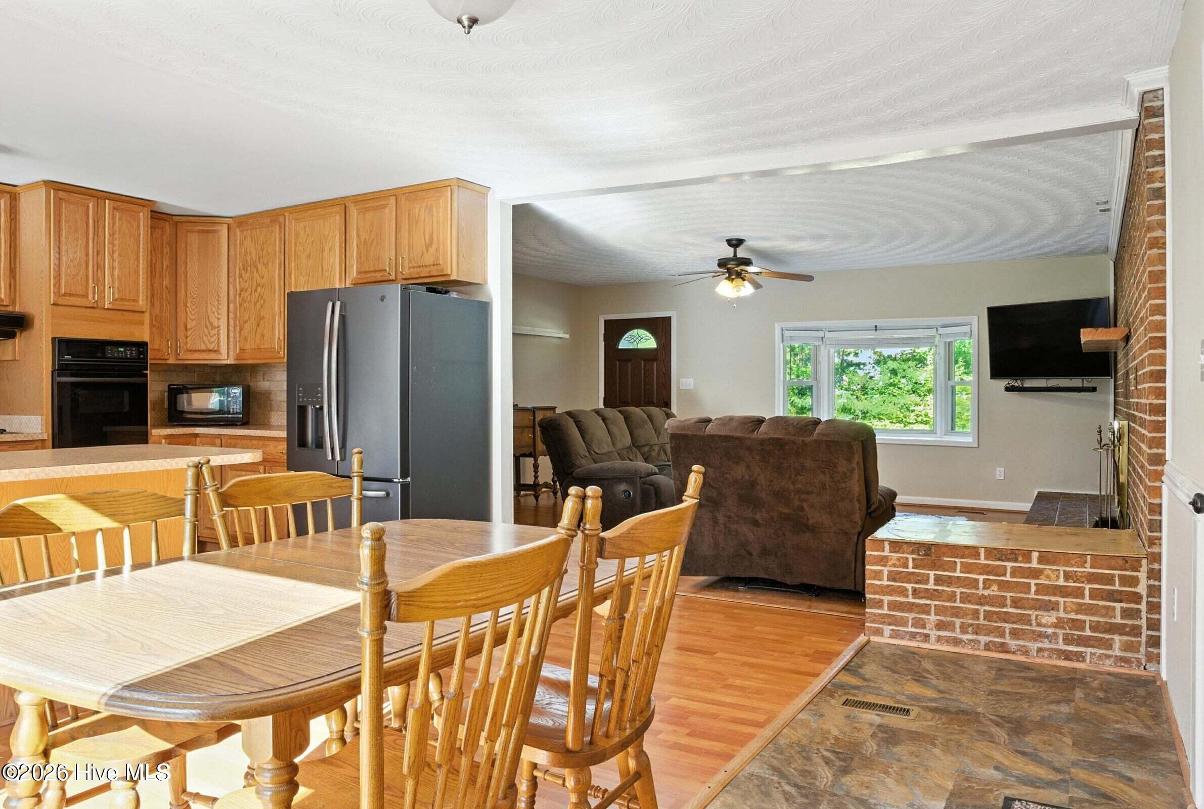 130 Rowland Creek Road Moyock, NC 27958 - Photo 8 of 20 20250830121651294951000000-o
