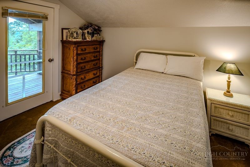 136 Hornbeam Road Beech Mountain, NC 28604 - Photo 25 of 37