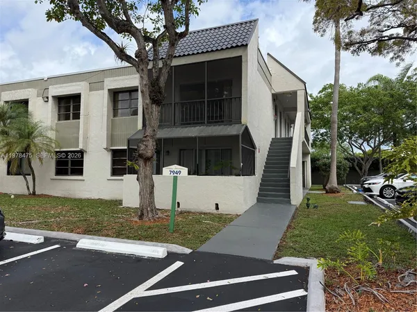 $2,600 | 7949 Southwest 104th Street, Unit 213D, Kendall, FL 33156
