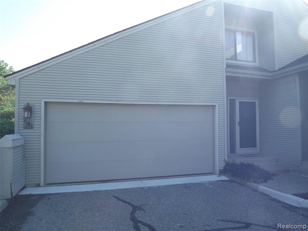 641 Ashley Circle, Unit 139 Rochester Hills, MI 48307 - Photo 1 of 14