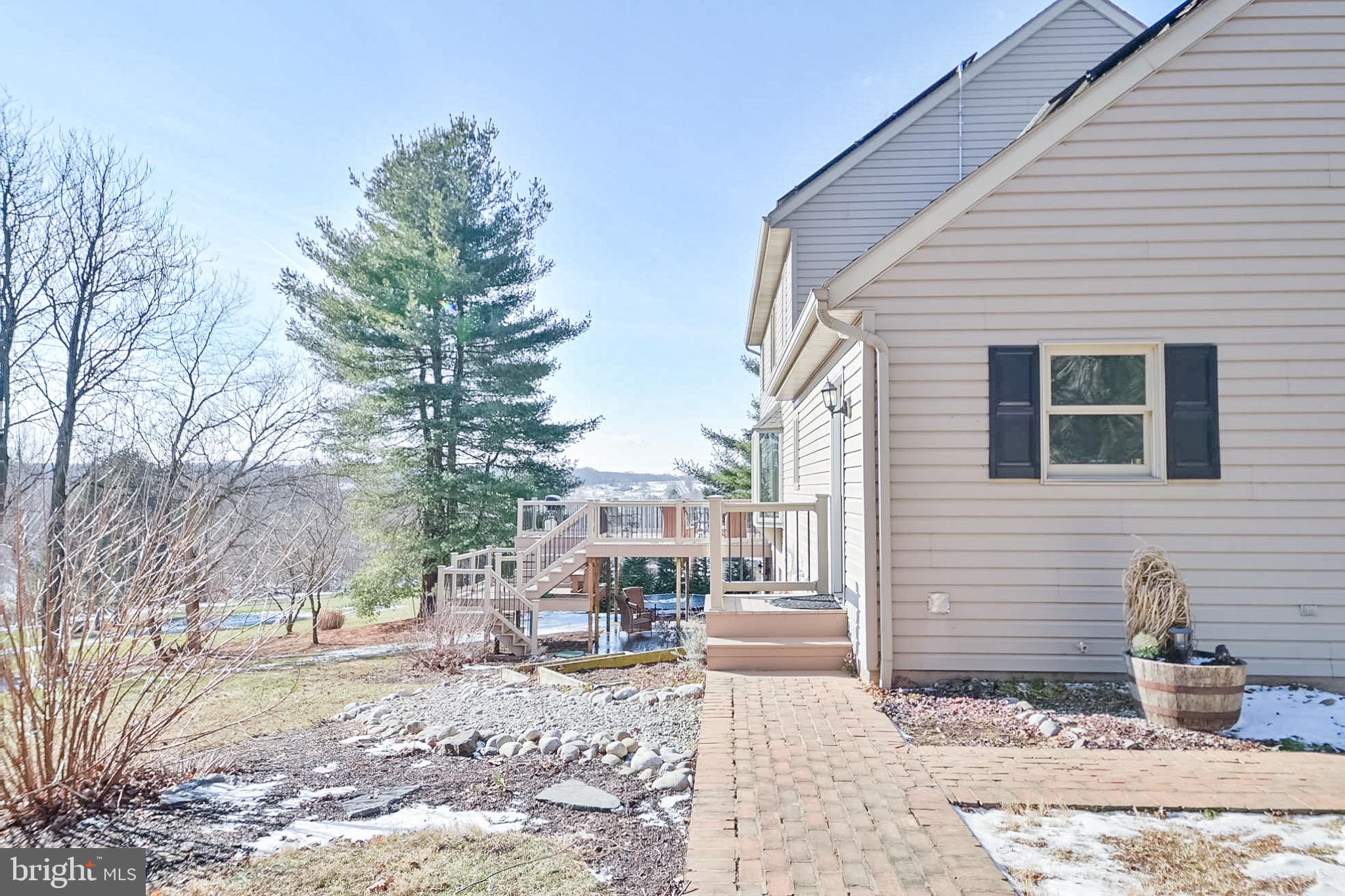 1553 White Oak Road Strasburg, PA 17579 - Photo 38 of 52 a building view with a outdoor space