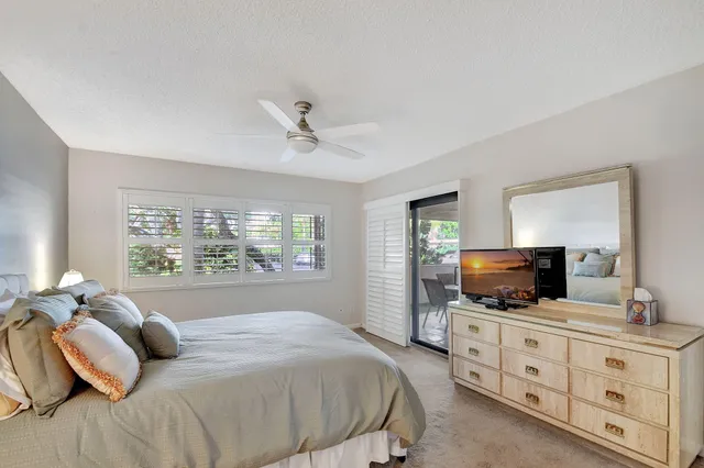 $4,000 | 318 Oak Harbour Drive, Unit 318, Juno Beach, FL 33408