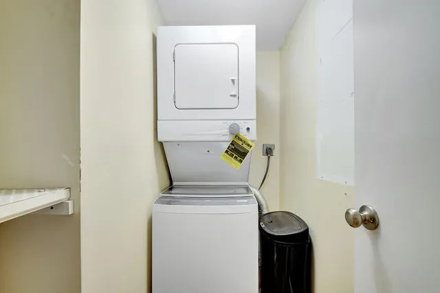 $4,000 | 318 Oak Harbour Drive, Unit 318, Juno Beach, FL 33408