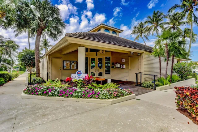 $4,000 | 318 Oak Harbour Drive, Unit 318, Juno Beach, FL 33408