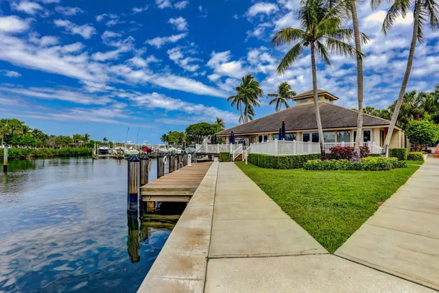 $4,000 | 318 Oak Harbour Drive, Unit 318, Juno Beach, FL 33408