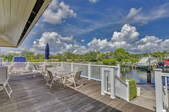 $4,000 | 318 Oak Harbour Drive, Unit 318, Juno Beach, FL 33408