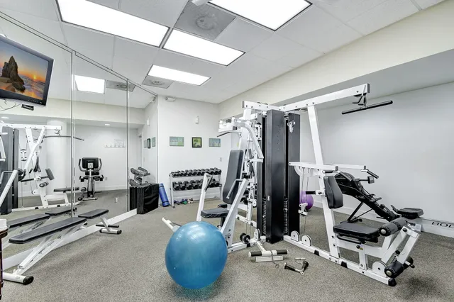 $4,000 | 318 Oak Harbour Drive, Unit 318, Juno Beach, FL 33408