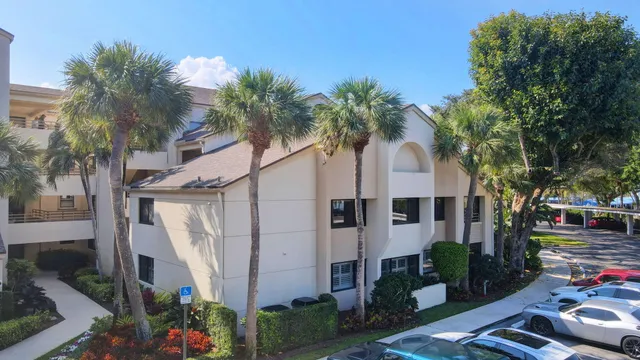 $4,000 | 318 Oak Harbour Drive, Unit 318, Juno Beach, FL 33408