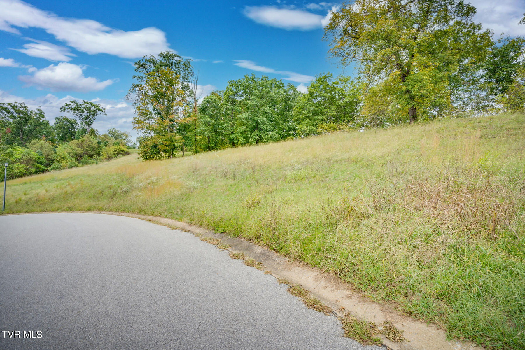 2514 Glasgow Station Road, Unit 17 Kingsport, TN 37664 - Photo 2 of 17 001