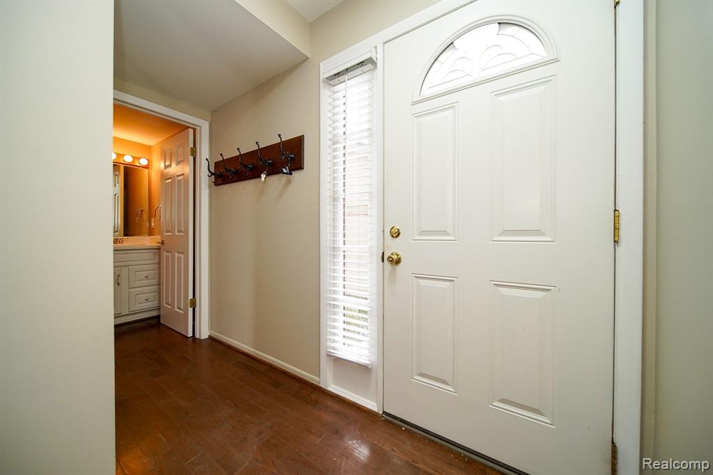 905 Lafayette Court Rochester Hills, MI 48307 - Photo 8 of 65