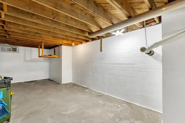 $295,500 | 118 Hillside Road, Springfield, VT 05156