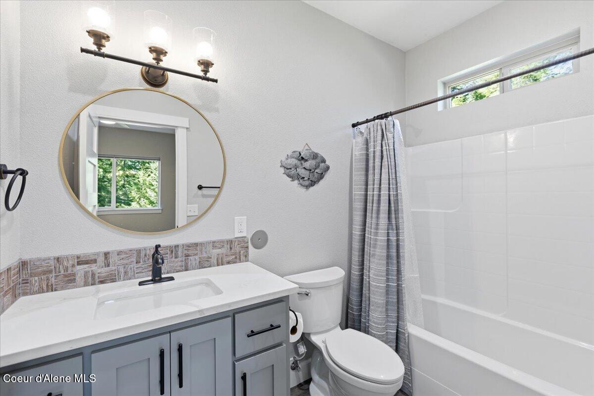 529 South Beaver Lake Road Athol, ID 83801 - Photo 44 of 85 Full Bath