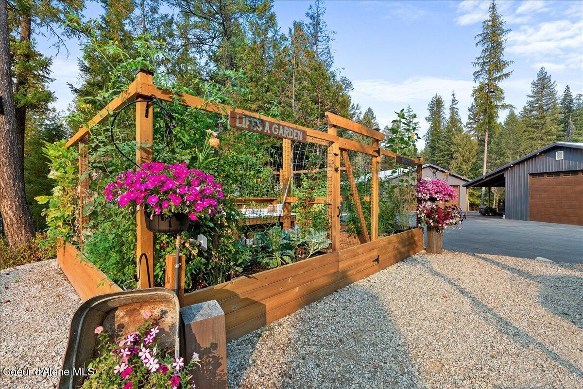 529 South Beaver Lake Road Athol, ID 83801 - Photo 75 of 85 Garden