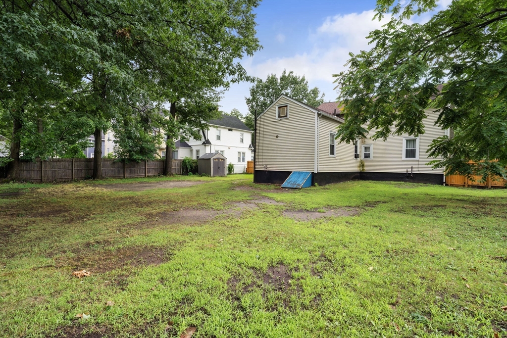 19 Suffolk Street Springfield, MA 01109 - Photo 5 of 27