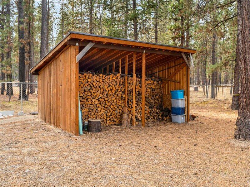 152382 Wagon Trail Road La Pine, OR 97739 - Photo 31 of 35 25-Exterior
