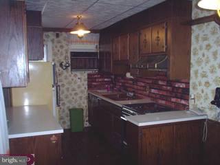 1244 Spring Street Reading, PA 19604 - Photo 4 of 4 Gallery Image 4