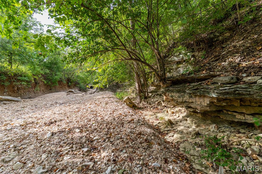 1110 Kiefer Creek Road Ballwin, MO 63021 - Photo 23 of 42