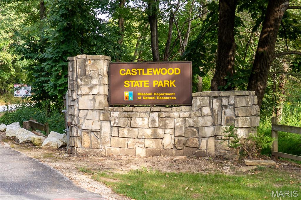 1110 Kiefer Creek Road Ballwin, MO 63021 - Photo 37 of 42