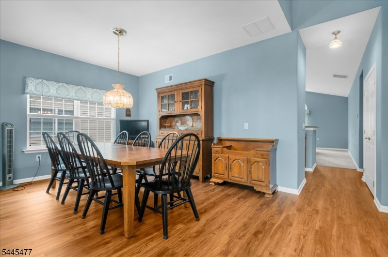 79 Renaissance Boulevard Somerset, NJ 08873 - Photo 3 of 26